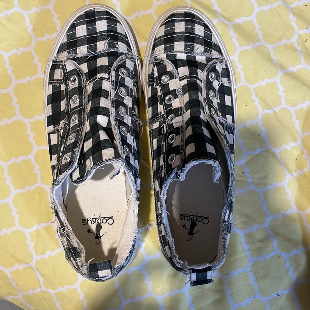 Farmhouse, black, and white plaid Corkys